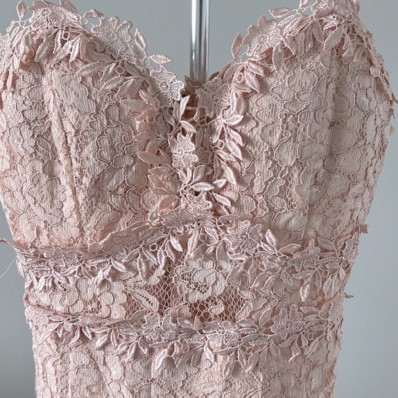 COPY - A.Peach Lace detail mini dress - Picture 4 of 5
